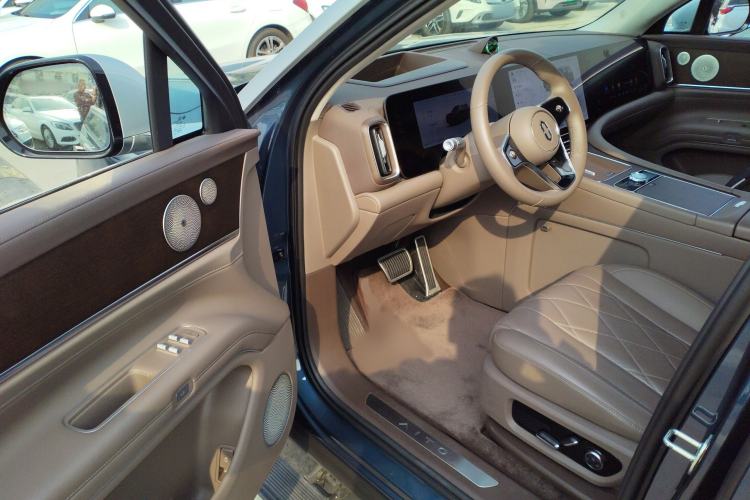 Used Hima AITO M9 2024 Range-Extended Ultra Version 52 kWh 5-Seater Model
