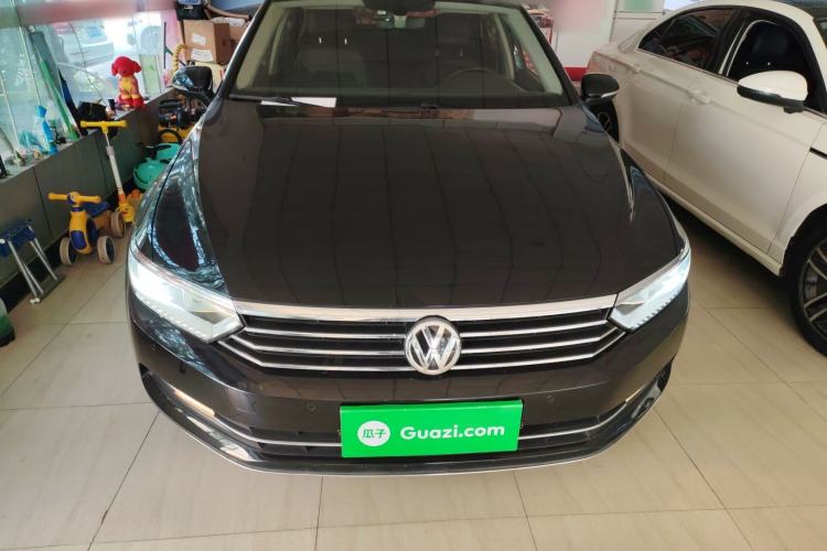 Used Volkswagen Magotan 2017 330TSI DSG Luxury Model