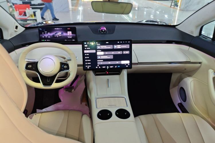 Used Hima Luxeed R7 2024 All-Electric 802 km Max
