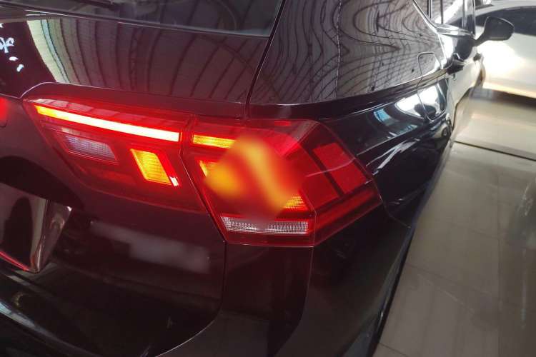 Used Volkswagen Tiguan L 2017 330TSI Automatic Two-Wheel Drive Luxury Edition