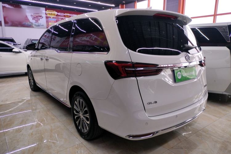 Used Buick GL8 2023 Facelifted Land Cruiser Executive Luxury Version
