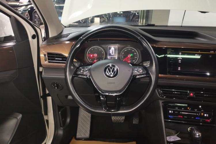 Used Volkswagen Tharu 2021 280TSI Two-Wheel Drive Comfort Edition
