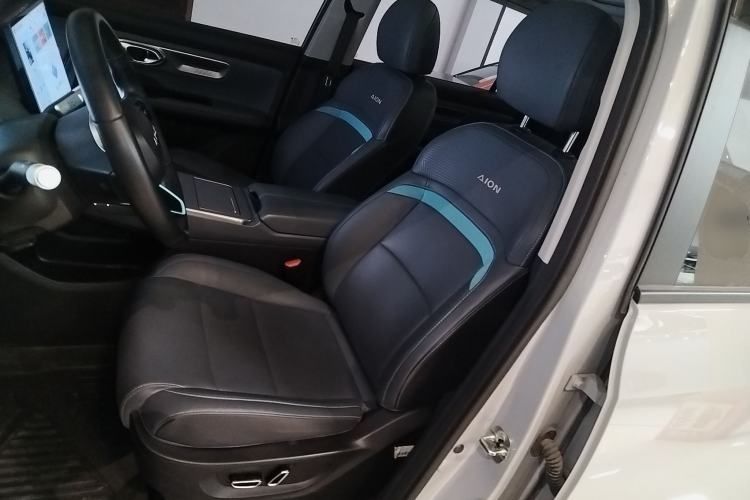 Used AION Y 2023 Plus 510 Smart Edition