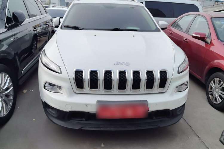 Used  Cherokee 2016 2.0L Superior Edition
