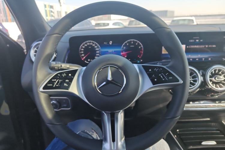 Used Mercedes-Benz GLB 2024 Refresh GLB 220 Dynamic Edition
