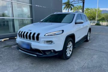 Used Jeep Cherokee 2016 2.4L Professional Smart Version