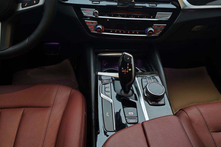 Used BMW 5 Series 2019 530Li Leading Model M Sport Package
