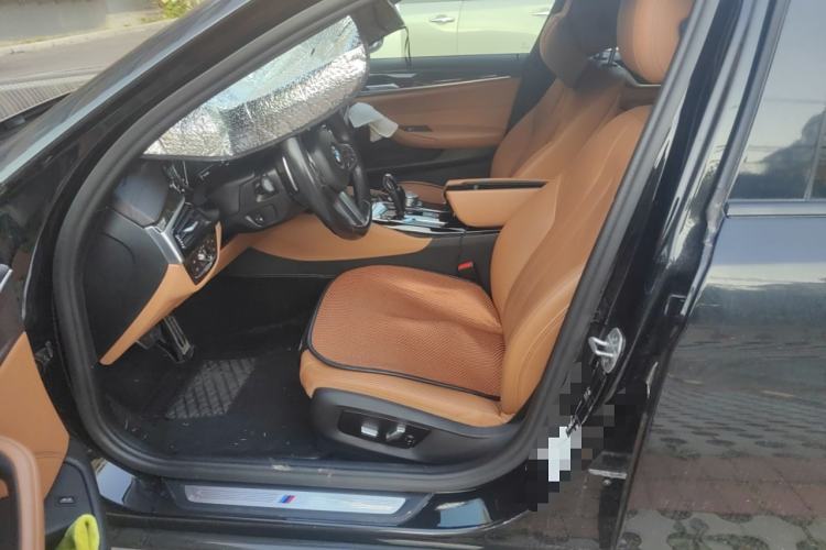 Used BMW 5 Series 2018 Facelifted 530Li xDrive M Sport Package
