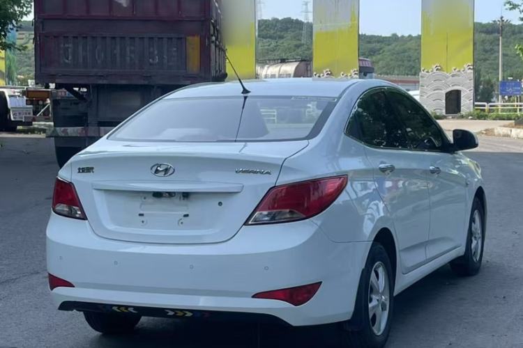 Used Hyundai Verna 2016 1.4L Manual Smart GLS Trim
