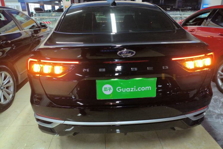 Used Ford Mondeo 2025 2.0T EcoBoost Luxury Version
