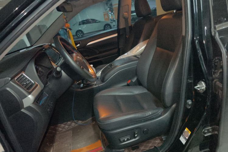 Used Toyota Highlander 2018 2.0T Four-Wheel Drive Prestige Version 7 Seats China VI Standard