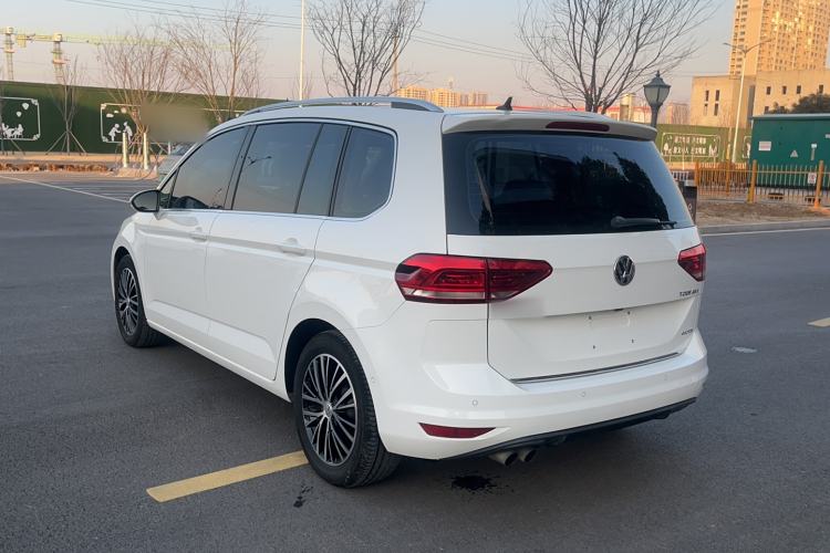 Used Volkswagen Touran 2016 Volkswagen Touran L 280TSI DSG Luxury Edition