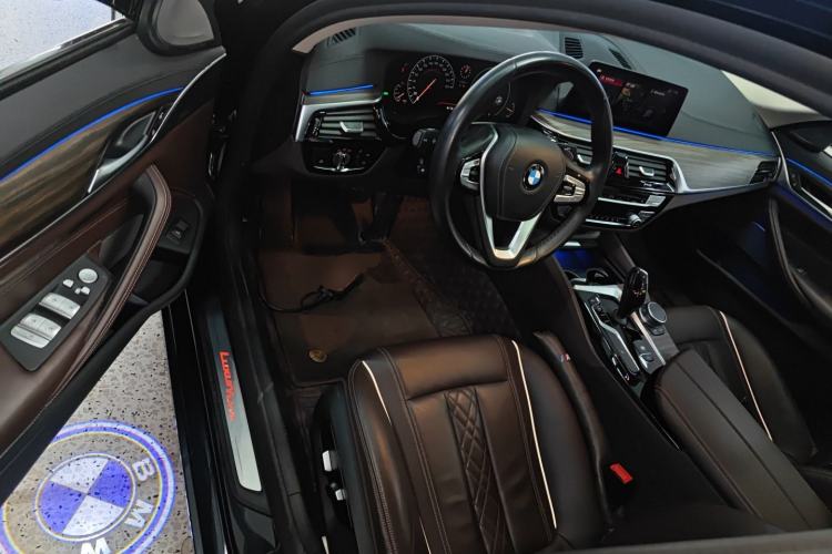 Used BMW 5 Series 2019 Facelifted 530Li Leading Edition Luxury Package