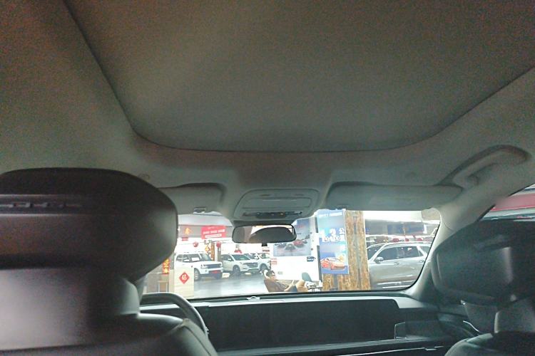 Used Ford Edge 2025 Ford Explorer L 2.0T EcoBoost E-Hybrid Two-Wheel Drive 7-Seater Luxury Model
