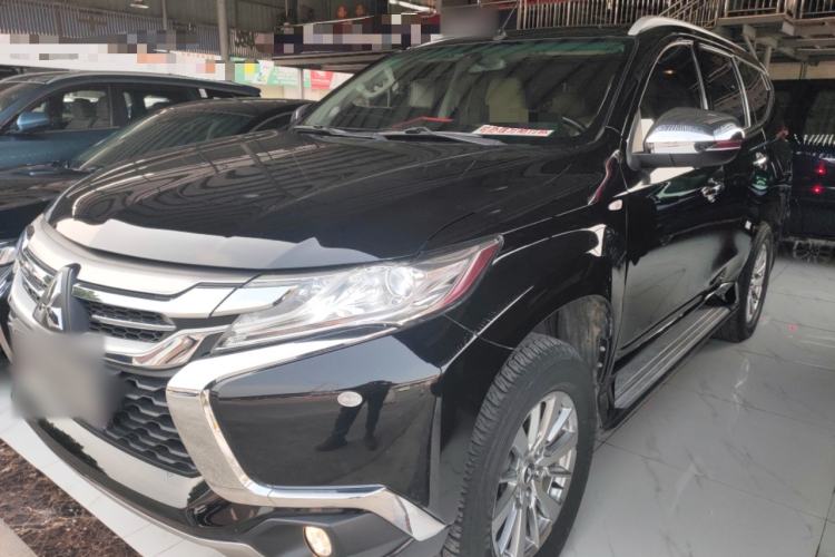 Used Mitsubishi Pajero 2018 V93 3.0L 5-Door GLS Genuine Leather Version – Middle East