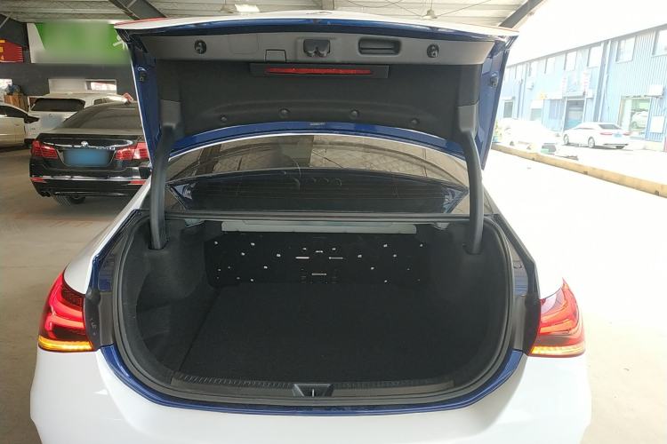 Used Mercedes-Benz A-Class 2022 Restyled A 200 L Sport Sedan Fashion Version
