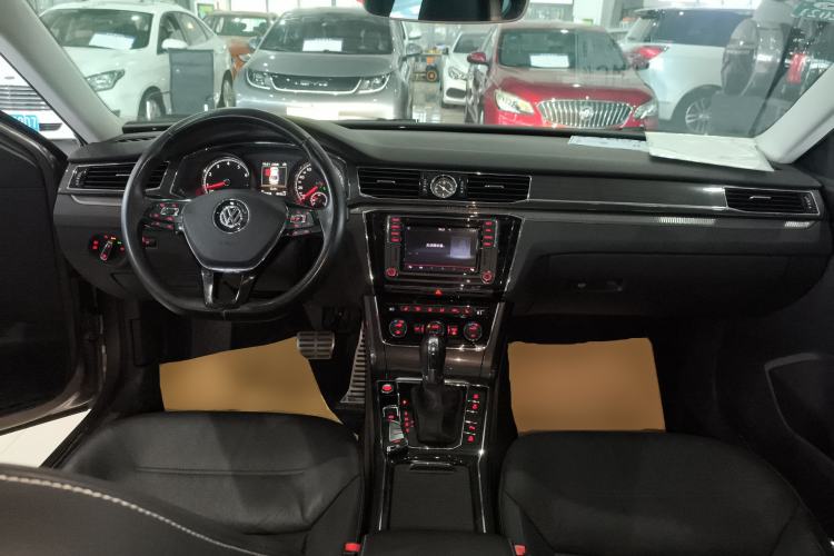 Used Volkswagen Passat 2016 330TSI DSG Prestige Edition
