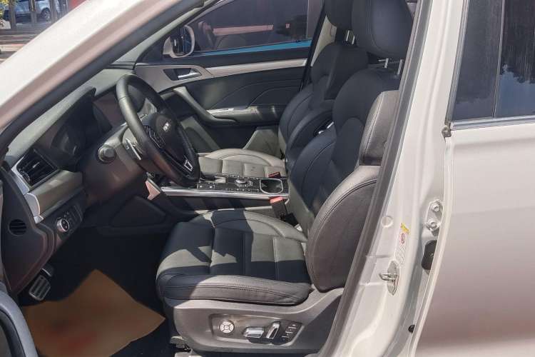 Used Haval H7 2017 Red-Label H7 2.0T Automatic Prestige Model
