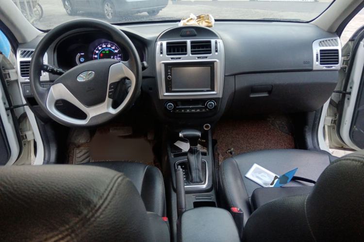 Used  300E 2017 Standard Model