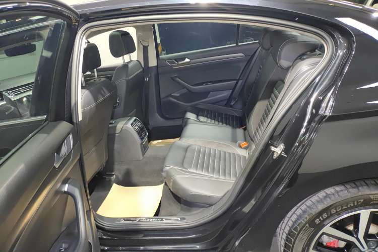 Used Volkswagen Magotan 2020 330TSI DSG Leading Model
