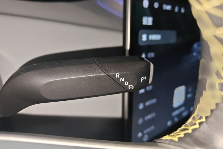 Used  11 2022 Long-Range Dual-Motor Luxury Edition 4 Seats
