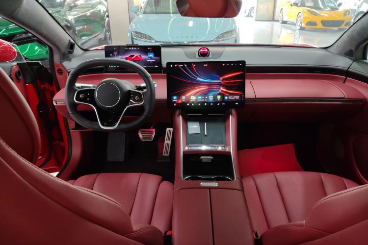 Used Hima Luxeed S7 2025 785 km Ultra