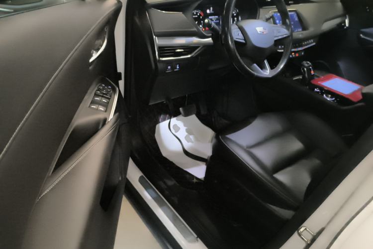 Used Cadillac XT4 2018 28T Two-Wheel Drive Leading Version