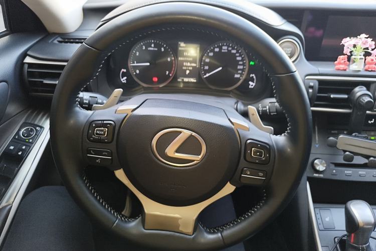 Used Lexus IS 2017 300 FENGSHANG Edition
