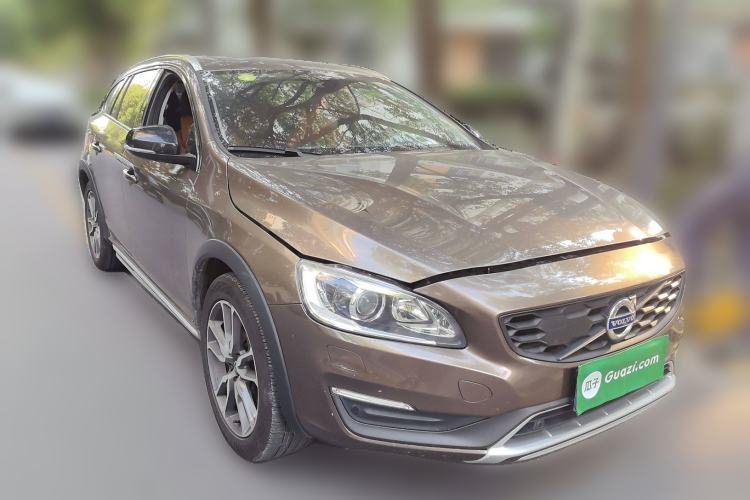 Used Volvo V60 2016 Cross Country T6 AWD
