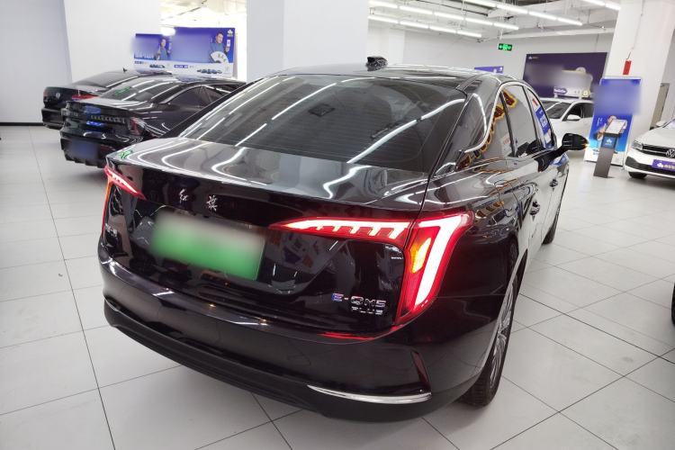 Used Hongqi E-QM5 2024 610 km PLUS
