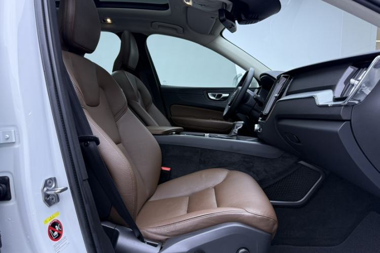 Used Volvo XC60 2019 T5 4x4 Smart Edition China V Standard
