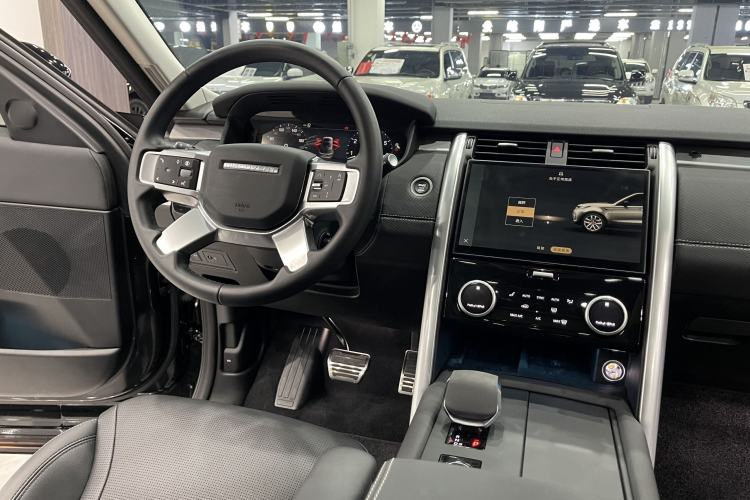 Used Land Rover Discovery 2024 360 PS Dynamic SE
