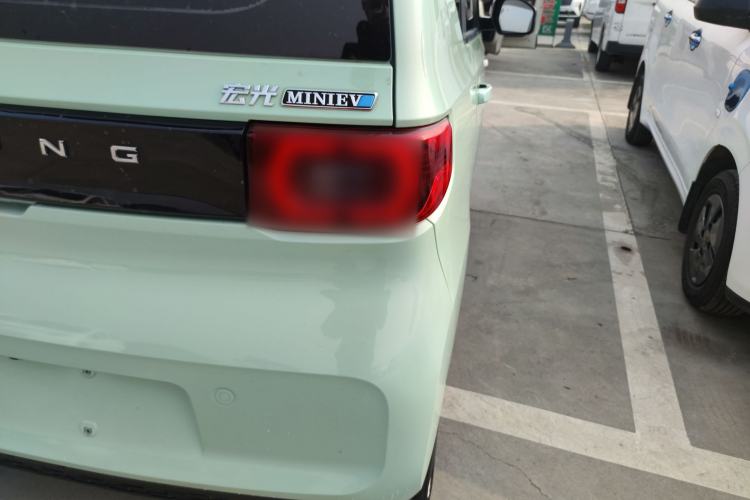 Used Wuling Hongguang MINIEV 2022 Macaron Premium Model – Lithium Iron Phosphate