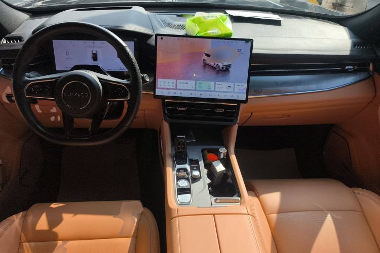 Used Lynk & Co 09 EM-P 2024 2.0TD EM-P Four-Wheel Drive ULTRA Six-Seater
