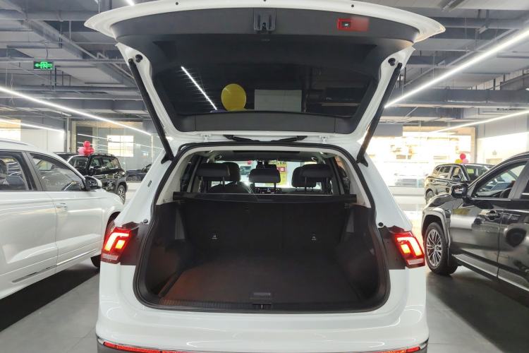 Used Volkswagen Tiguan L 2024 300TSI Automatic Two-Wheel Drive Smart Edition
