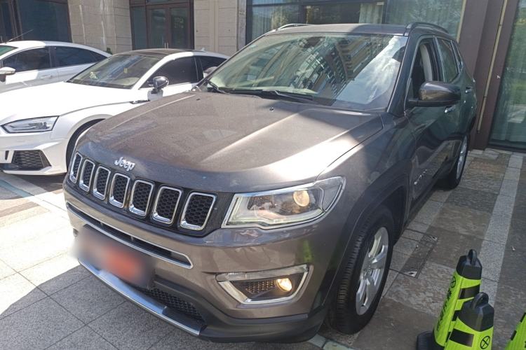 Used  Compass 2019 220T Automatic Enjoyment Version
