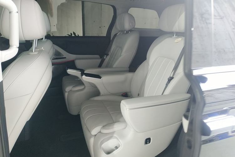 Used VOYAH Dream 2025 PHEV Four-Wheel Drive Prestige Kunpeng Edition
