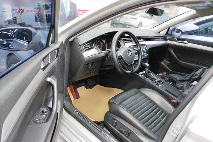 Used Volkswagen Magotan 2018 330TSI DSG Advanced Model