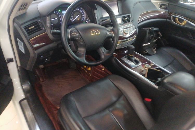 Used Infiniti Q70 2017 Q70L 2.5L Enjoyment Edition
