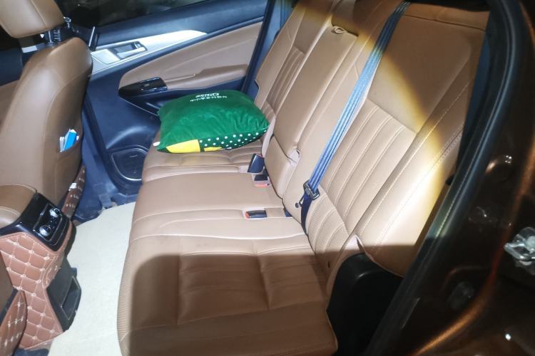 Used Changan CS95 2017 2.0T Four-Wheel Drive ZhiZun Edition