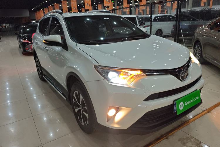 Used Toyota RAV4 2016 2.0L CVT Two-Wheel Drive Comfort Edition China V Standard