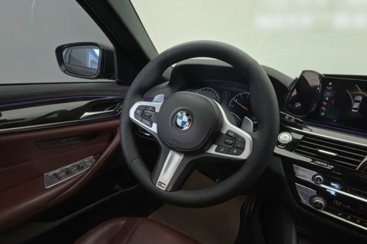 Used BMW 5 Series 2019 Facelifted 530Li Leading Edition M Sport Package