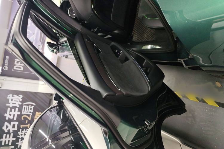 Used VOYAH FREE 2025 318 259 km All-Wheel-Drive Exploration Edition
