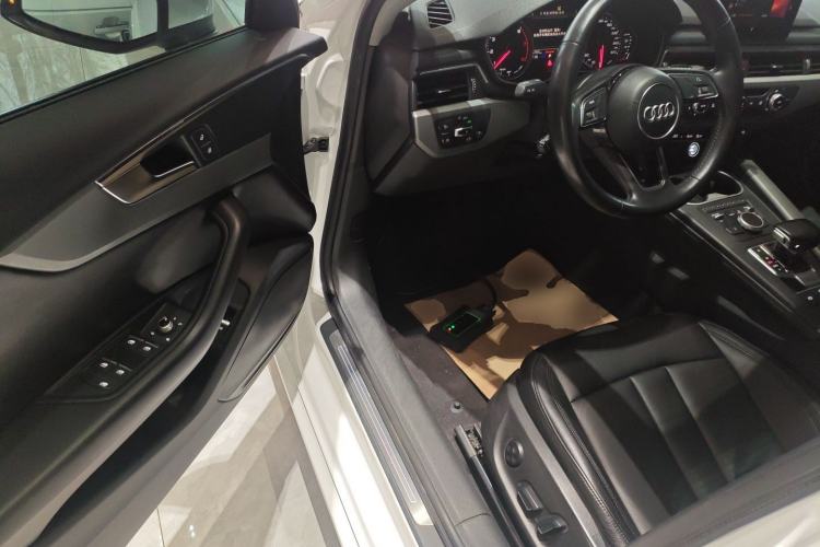 Used Audi A4L 2018 30th Anniversary Edition 40 TFSI Trendy Model
