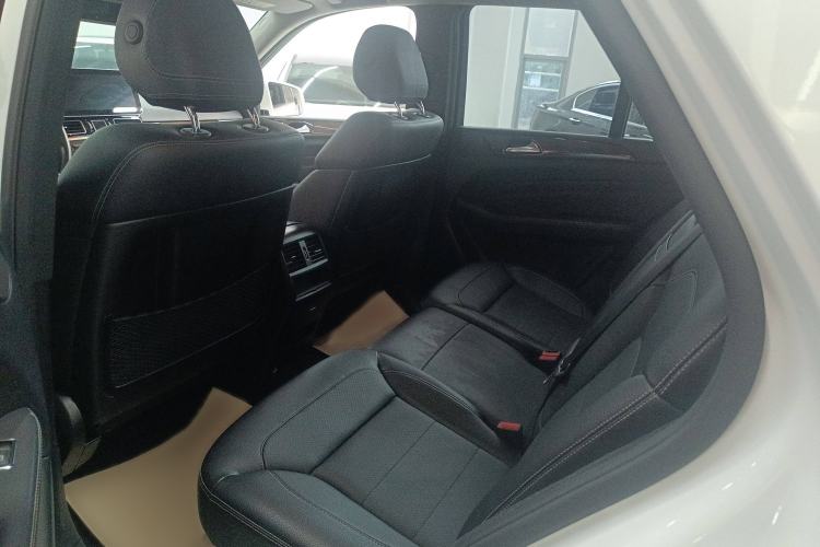 Used Mercedes-Benz M-Class 2014 ML 400 4MATIC Dynamic Model