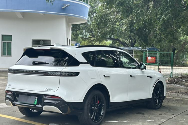 Used VOYAH FREE 2025 318 259 km All-Wheel-Drive Exploration Edition
