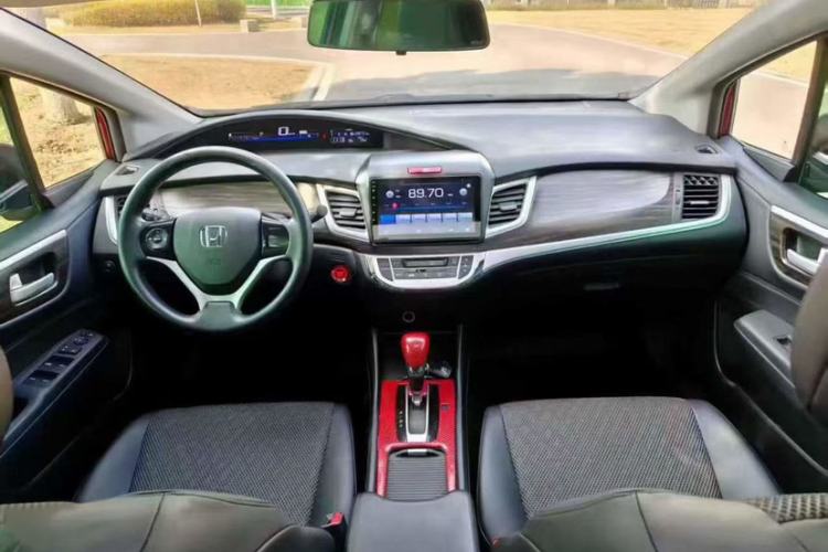 Used Honda Jade 2017 1.8L automatic Comfort version 5 seats
