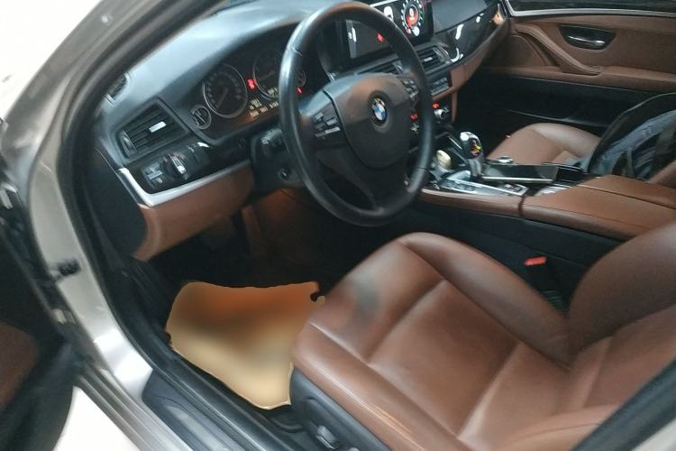 Used BMW 5 Series 2014 525Li Leading Model
