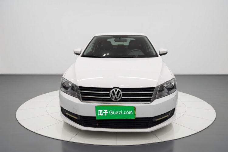 Used Volkswagen Gran Lavida 2013 1.6L Automatic Fashion Model