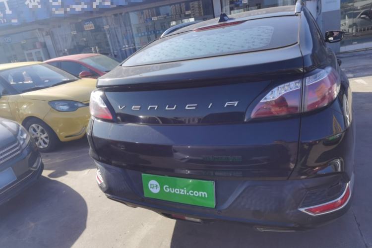 Used Venucia T90 2017 2.0L CVT Smart Edition
